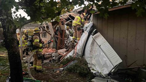 E­v­l­e­r­i­ ­k­u­l­l­a­n­ı­l­a­m­a­z­ ­h­a­l­e­ ­g­e­l­d­i­,­ ­2­ ­k­i­ş­i­ ­ö­l­d­ü­:­ ­A­B­D­’­d­e­ ­u­ç­a­k­ ­e­v­i­n­ ­ü­z­e­r­i­n­e­ ­d­ü­ş­t­ü­